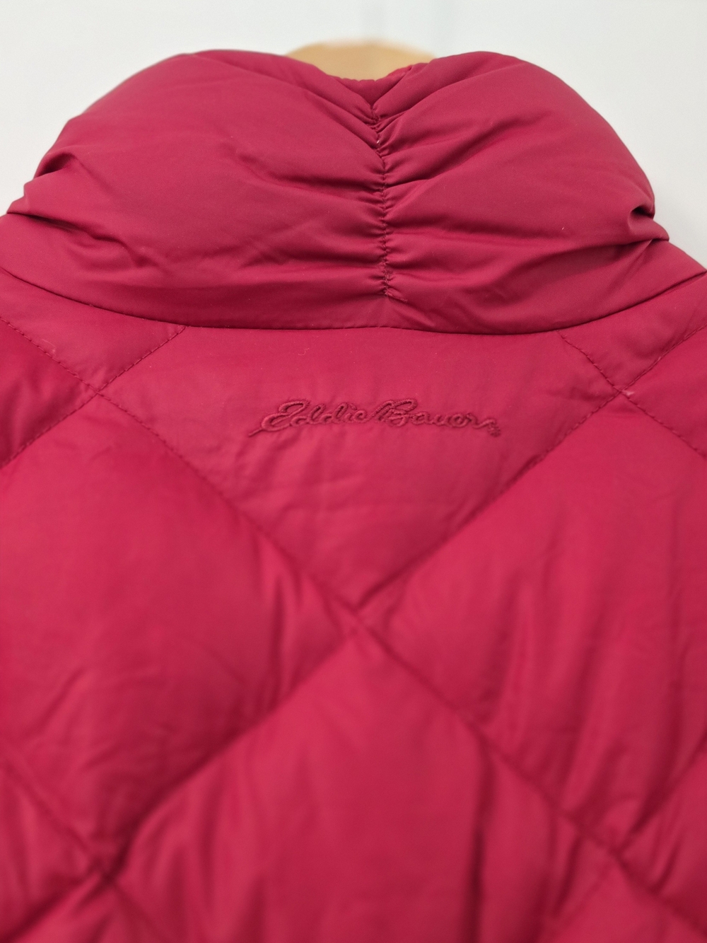 Eddie Bauer Red Quilted Diamond Puffer Jacket 700 Fill Power, Down Filled LP Euc - Picture 9 of 9